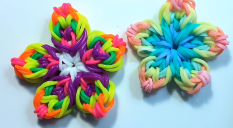 VIDÉO - Rainbow Loom : comment fabriquer son propre bracelet star de l'été